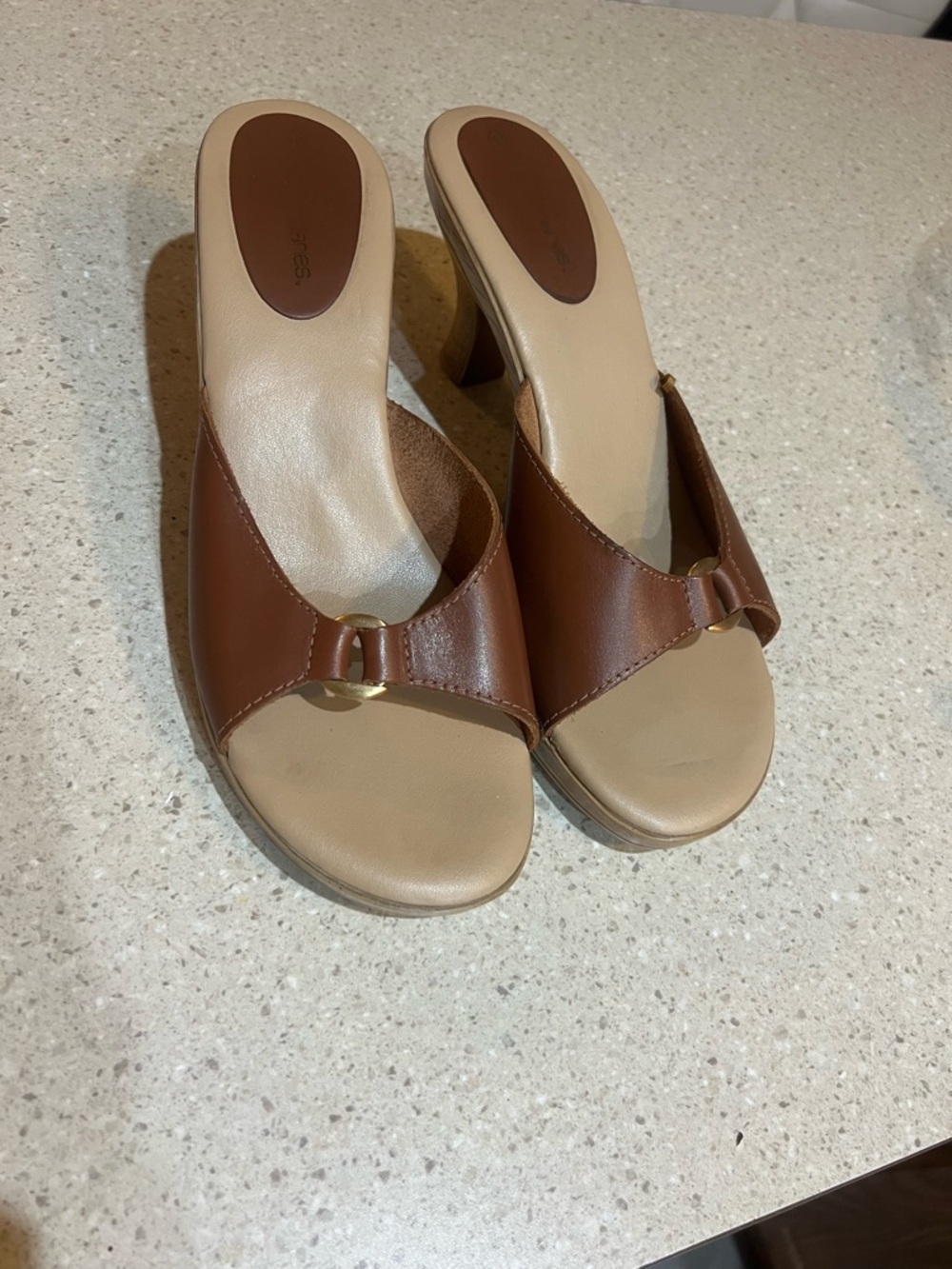 No Boundaries Vintage Y2K Brown Slip-On Heel Mules with Gold Ring Accent